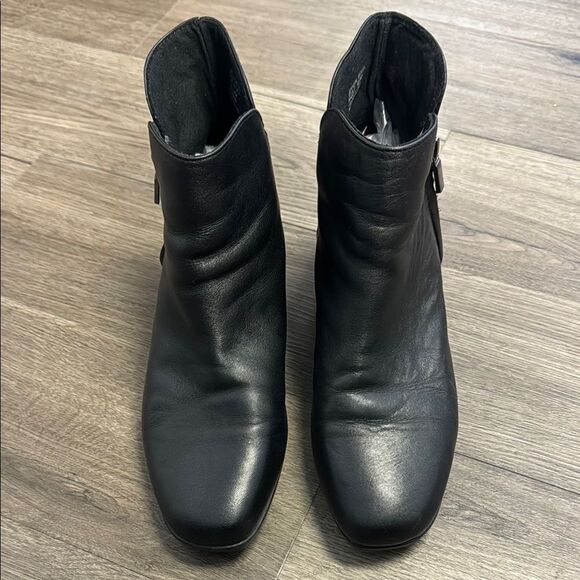 Munro Black Leather Ankle Boots Size 9 - Picture 1 of 7